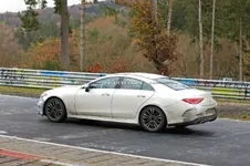 mercedes-cls-facelift-spied-nurburgring-18.webp