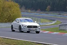 mercedes-cls-facelift-spied-nurburgring-11.webp