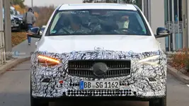 2022-mercedes-c-class-spy-photo-with-less-camouflage(1).webp