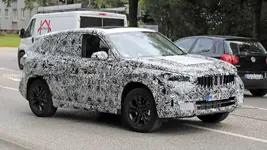 2022-bmw-x1-spy-photo-front-three-quarters(5).webp