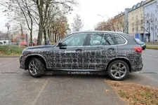 2022-bmw-x5-facelift-spy-10-2.webp