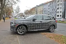 2022-bmw-x5-facelift-spy-8-2.webp