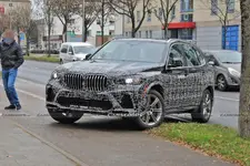 2022-bmw-x5-facelift-spy-2-2.webp