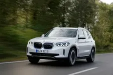 P90405911-the-first-ever-bmw-ix3-10-2020-600px.webp