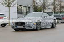 mercedes-sl-2022-202174353-1610352289_5.webp
