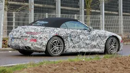 2022-mercedes-benz-sl-new-spy-photo-side-view.webp