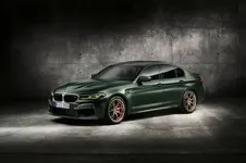 P90411345-the-new-bmw-m5-cs-studio-01-2021-600px.webp