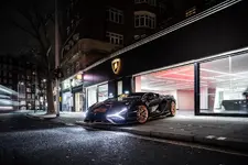 Lamborghini-London-Sians-9.webp