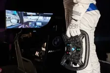 event-show-bmw-m4-gt3-fanatec-steering-wheel-600px.webp