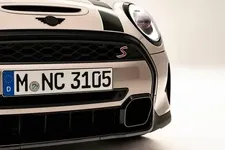P90411658-mini-cooper-s-3-door-01-2021-600px.webp