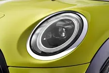 P90411879-mini-cooper-s-convertible-01-2021-600px.webp