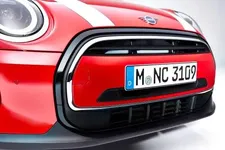 P90411761-mini-cooper-3-door-01-2021-600px.webp