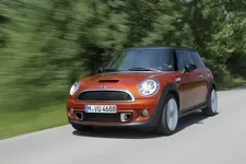 2358-the-new-mini-cooper-s-exterieur-06-2010-600px.webp