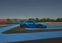 2022-Porsche-911-GT3-22.webp