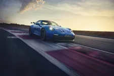 2022-Porsche-911-GT3-07.webp