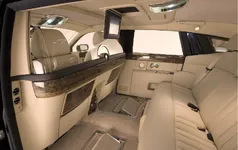 car-rolls-royce-phantom-lwb-06-jpg.webp