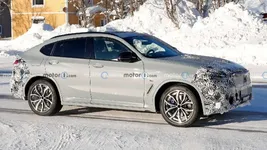 2022-bmw-x4-side-spy-photo(1).webp