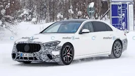 2022-mercedes-amg-s63e-spy-photo (4).webp
