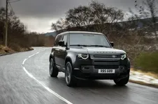 2022-land-rover-defender-110-v8-103-1614157604.webp