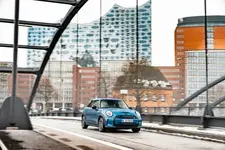 P90413399-the-mini-cooper-se-02-2021-600px.webp