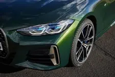 -green-metallic-rim-19-styling-797-m-03-2021-600px.webp