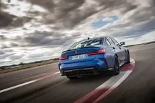 -sedan-frozen-portimao-blue-metallic-03-2021-600px.webp