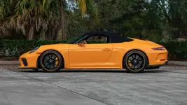 00007Porsche-911-Speedster.webp