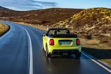 e-mini-john-cooper-works-convertible-02-2021-600px.webp