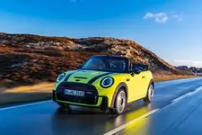 e-mini-john-cooper-works-convertible-02-2021-600px.webp