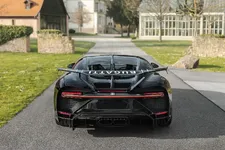 bugatti-chiron-pur-sport-300-milestone-car-6.webp