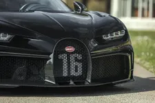 bugatti-chiron-pur-sport-300-milestone-car-9.webp
