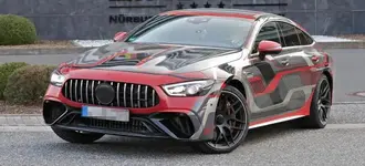 mercedes-amg-erlkoenig-erwischt-mercedes-amg-gt-73-4-tuerer-prototyp-mit-neuer-tarnung-17428.webp