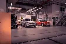 uction-milestone-20-years-of-the-modern-mini-600px.webp