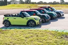 24-the-mini-john-cooper-works-family-04-2021-600px.webp