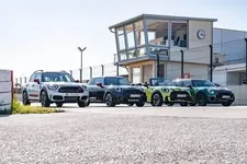 13-the-mini-john-cooper-works-family-04-2021-600px.webp