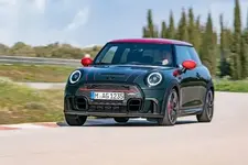 46-the-mini-john-cooper-works-3-door-04-2021-600px.webp
