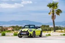 e-mini-john-cooper-works-convertible-04-2021-600px.webp