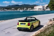 e-mini-john-cooper-works-convertible-04-2021-600px.webp
