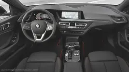 bmw-serie-1-2020-dashboard.webp