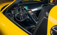 2015-Porsche-918-Spyder-_12.webp 2015-Porsche-918-Spyder-_12.webp