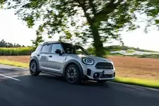 3-the-mini-cooper-se-countryman-all4-07-2021-600px.webp