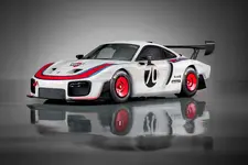 -premiere-Exclusive-new-edition-of-the-Porsche-935.webp