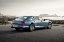 2022-bentley-flying-spur-mulliner_100802188_h.webp