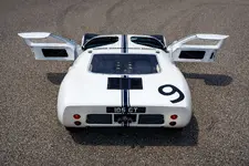 1964-Ford-GT-prototype_04.webp