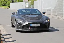 Aston-Martin-Vantage-V12-Prototype-Scoop-10.webp