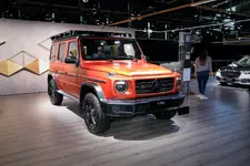 2022-Mercedes-Benz-G350d-G-Class-Professional-10.webp