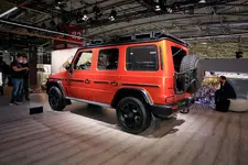 2022-Mercedes-Benz-G350d-G-Class-Professional-05.webp