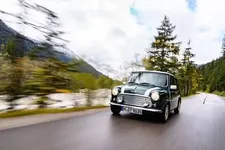 P90442241-mini-cooper-mk-vii-10-2021-600px.webp