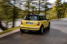 442265-mini-cooper-generation-2-mk-i-10-2021-600px.webp