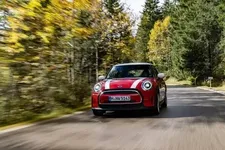 P90442317-mini-cooper-10-2021-600px.webp
